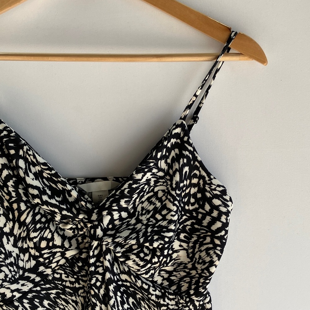 H&M Elegant Black and White-Cream Patterned Dress - Picture 2 of 6